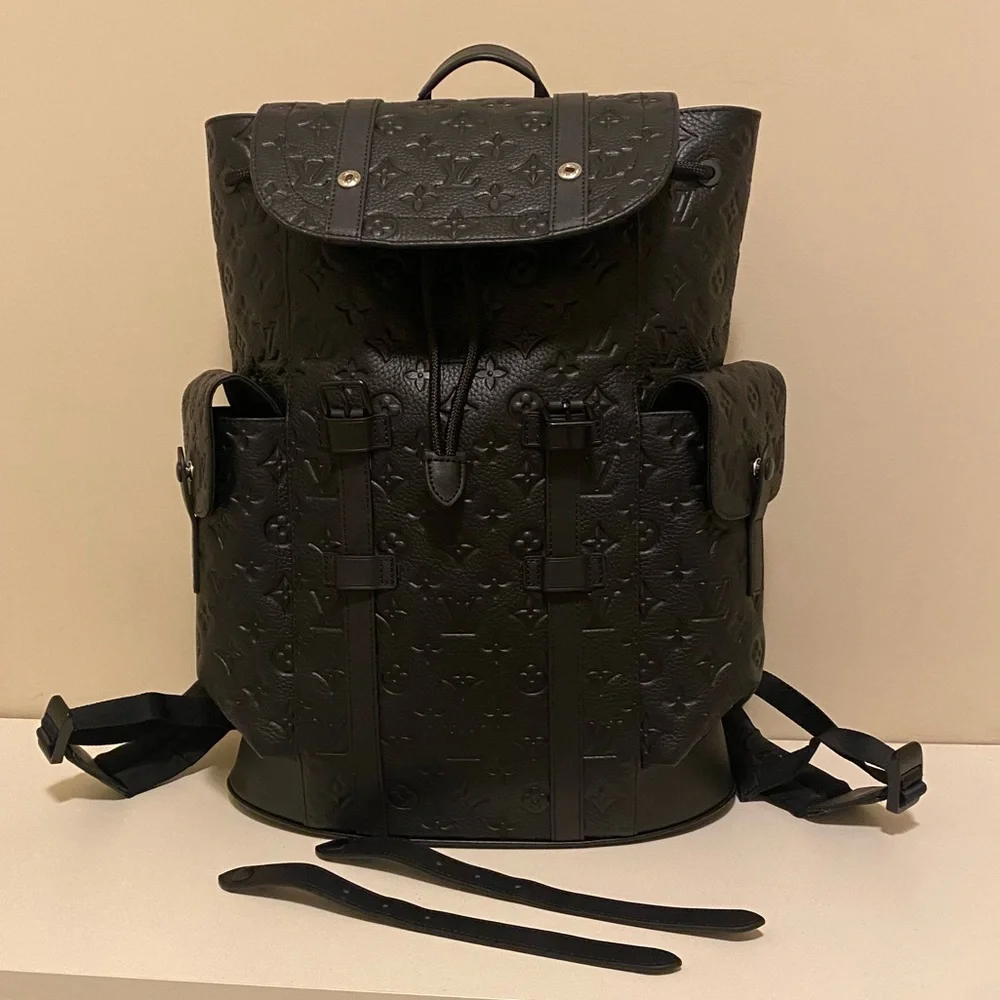 Louis Vuitton CHRISTOPHER MM - Picture 10 of 17